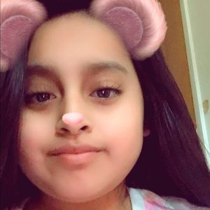 Meet your Posher, Daniela